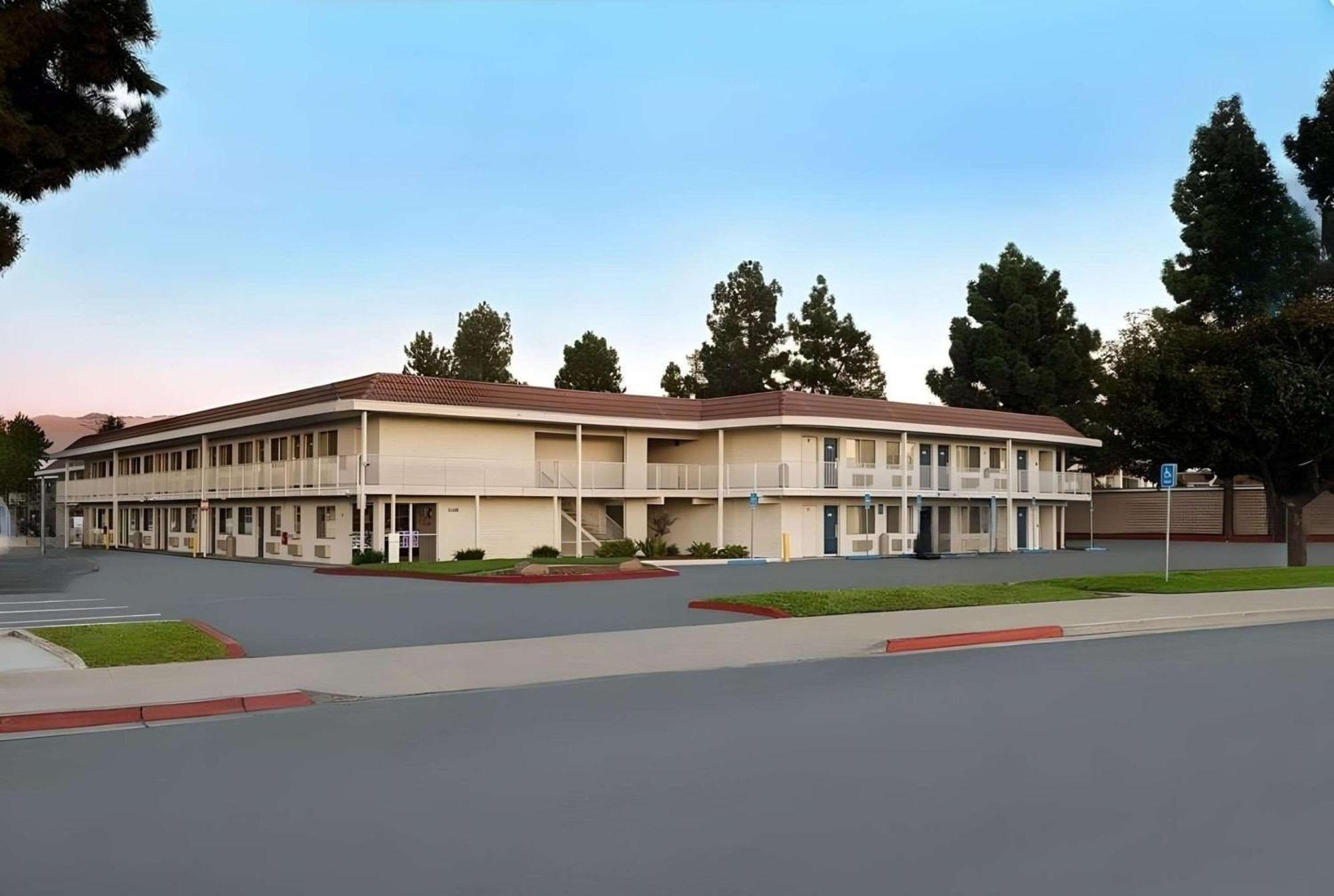 Park Inn By Radisson, San Jose Exterior photo