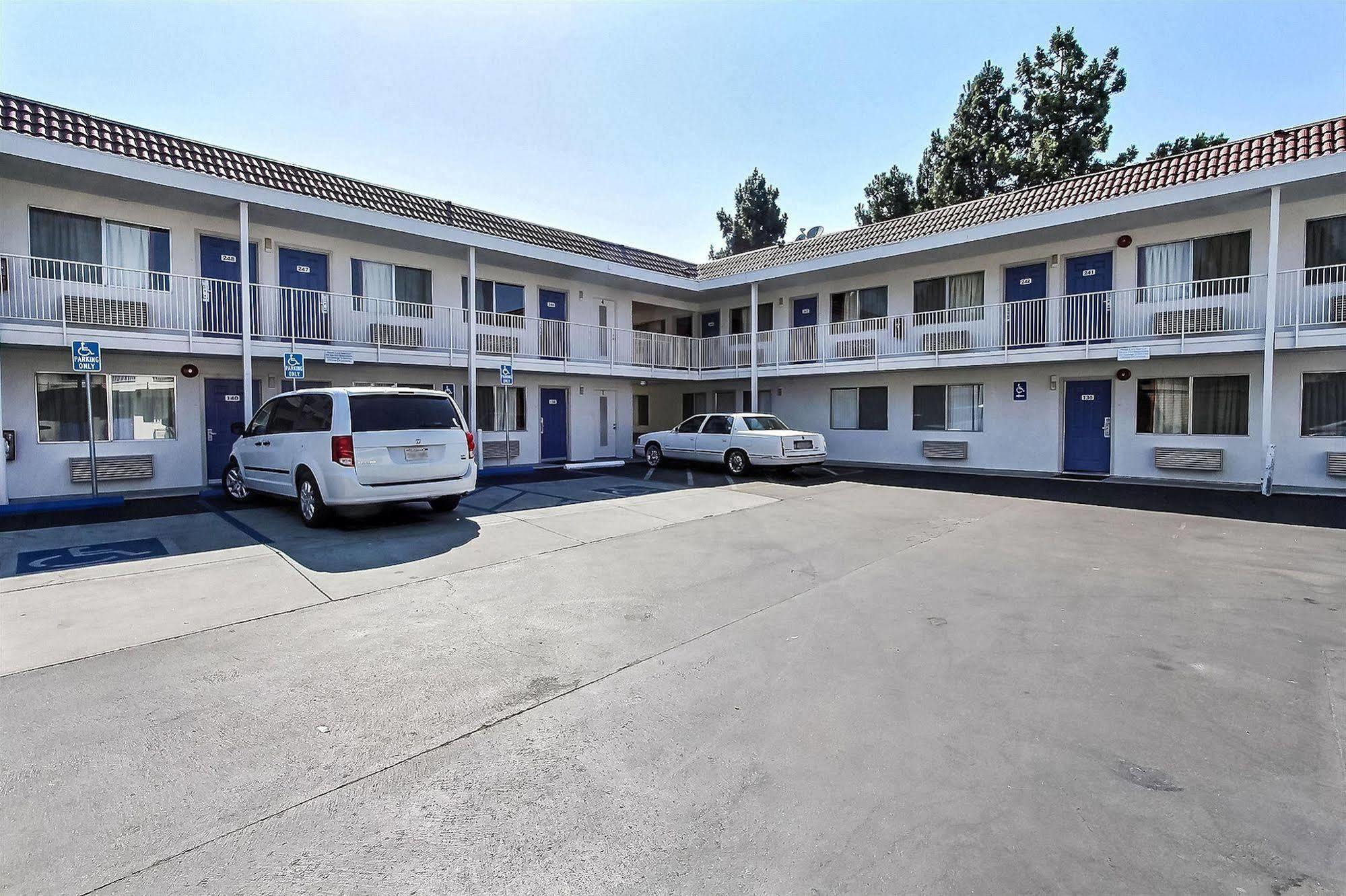 Park Inn By Radisson, San Jose Exterior photo